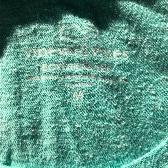 Vineyard Vines T - Picture 4 of 4